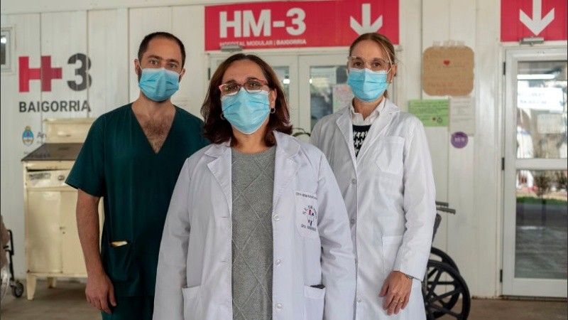 Nicolás, Mariela y Lorena contaron cómo es trabajar al límite en medio de la pandemia.