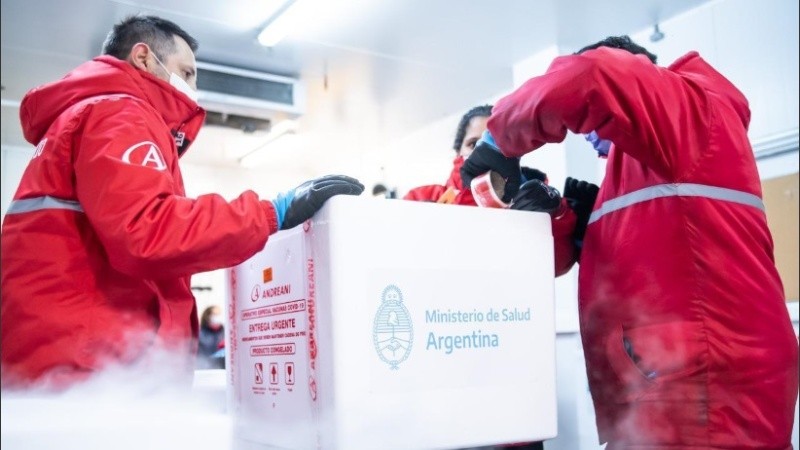 Llegan más vacunas a Argentina y a la provincia de Santa Fe