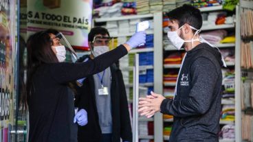 La actividad comercial tendrá restricciones horarias.