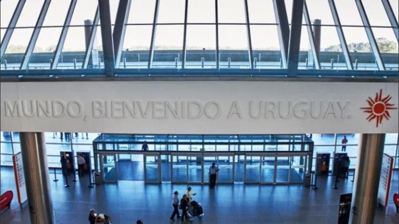 El presidente uruguayo, Luis Lacalle Pou, anunció que extendería las medidas para prevenir los contagios de covid-19 hasta el próximo 23 de mayo, debido al alto número de contagios y muertes.