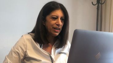 La diputada Clara García.