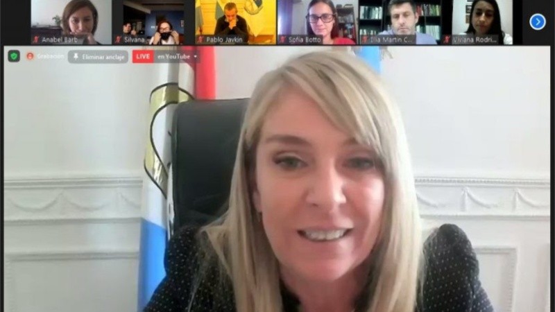 La presentación fue por Zoom. 