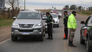 El ingreso a Funes este jueves. Santacroce anticipó controles aún más fuertes a partir de este viernes.