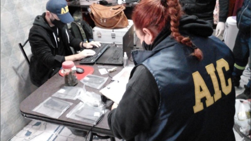 El procedimiento de la AIC en un inmueble de la zona oeste de la ciudad.