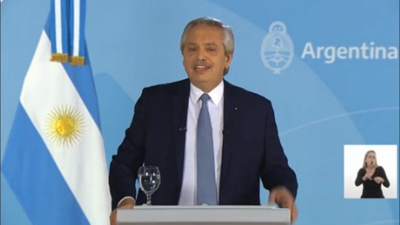 El presidente anticipó en su cuenta de Twitter que accionará legalmente contra Bullrich. 