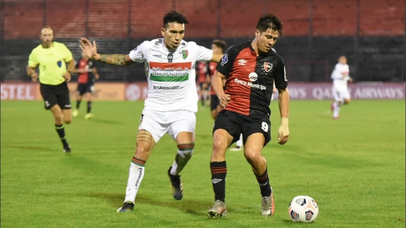 Jonatan Cristaldo fue el más claro de los delanteros rojinegros. 