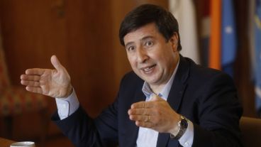 Arroyo explicó la instrumentación del beneficio para familias con niños de hasta 14 años.