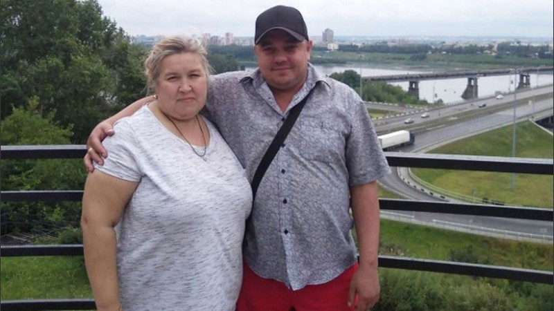 No fue a la cárcel, pero la sentenciaron a 18 meses de trabajo comunitario y se le ordenó pagar alrededor de 3000 dólares por “daños morales”.