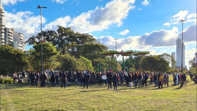 Cientos de personas escucharon este domingo en Rosario a los 