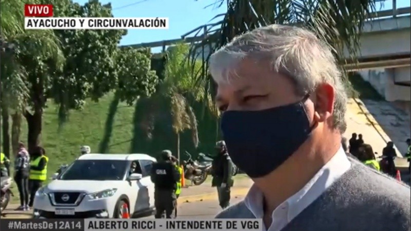 El intendente, Alberto Ricci, aseguró que la mayor parte de la población transita ordenadamente.
