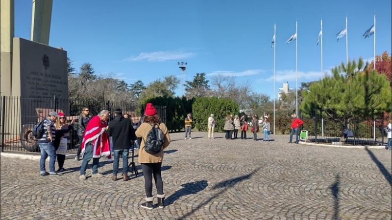 La policía se acercó al evento el lunes.