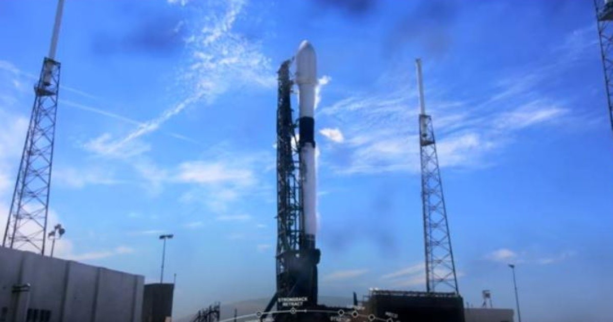 Video: SpaceX lanzó al espacio 60 satélites más para su red de internet ...