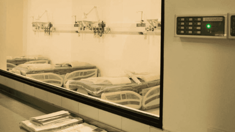 Cada cama cuenta: abrieron un espacio UTI en la localidad vecina.