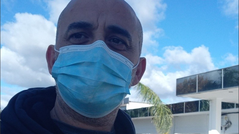 En contacto con Radiópolis (Radio 2), el diputado radical asiente cuando se le pregunta si volvió a nacer.