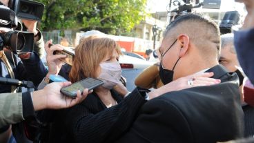 La presidenta del PRO Patricia Bullrich se abrazó con Chocobar tras conocerse la sentencia.