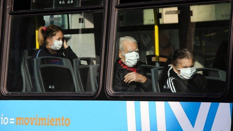 El transporte funcionará con normalidad este lunes, el martes podría haber nuevas definiciones.