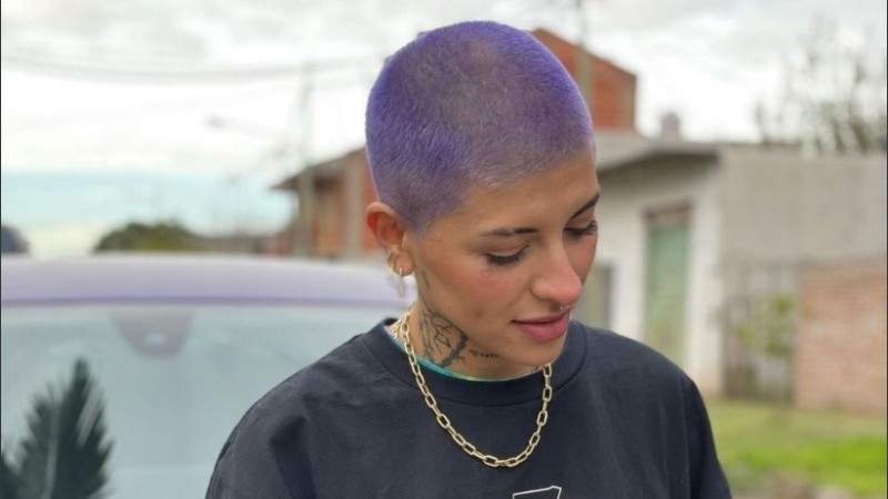 La cantante de trap mostró su nuevo look en las redes.