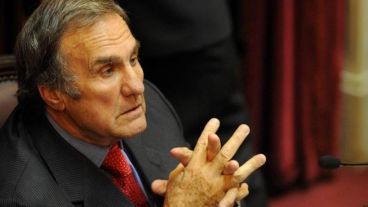 Reutemann está internado en Santa Fe.