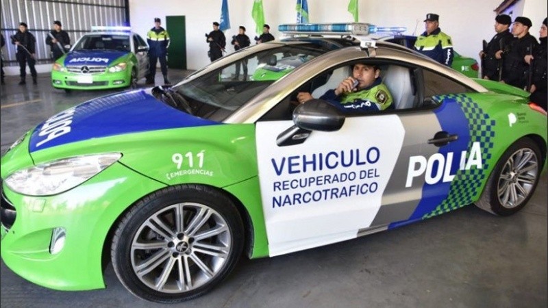 Uno de los autos decomisados a los narcotraficantes. (Infocielo)