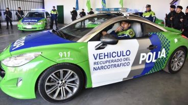 Uno de los autos decomisados a los narcotraficantes. (Infocielo)