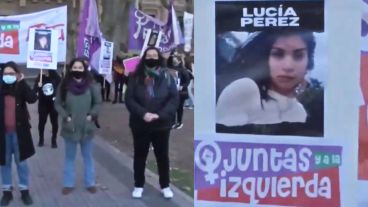 Un grupo de mujeres se instalaron en la plaza San Martín, en Santa Fe entre Moreno y Dorrego, en el marco de la conmemoración del 3 de junio.
