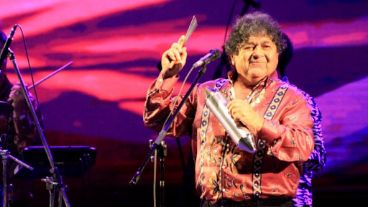 El líder de Los Palmeras ya recibió el alta de coronavirus y la banda vuelve a sonar