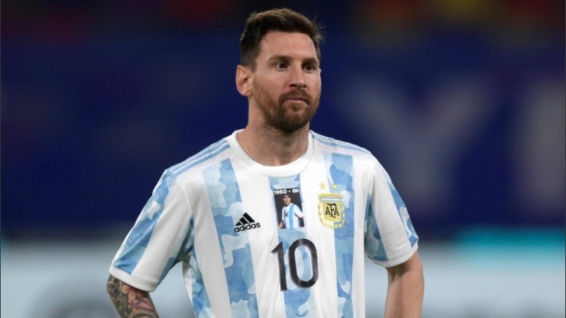 Messi y el homenaje a Diego en el partido del jueves ante Chile