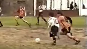 Leo, la 10 y la pelota, como siempre.