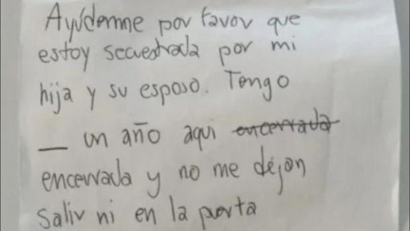 Los agresores fueron identificados como Laura, de 39 años, hija de la denunciante, y Ramón, de 59, su esposo y yerno de Caralampia. Ambos fueron detenidos.