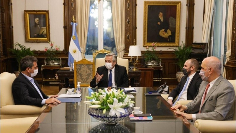 La reunión de este miércoles entre Fernández, Massa y Guzmán.