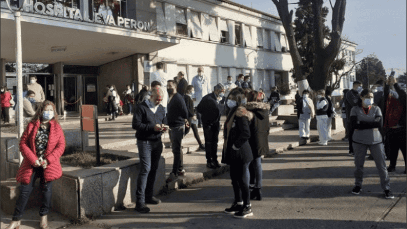Este jueves hubo una manifestación de apoyo al director del hospital Eva Perón.
