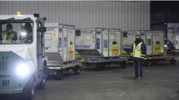 Carla Vizzotti confirmó el arribo de casi un millón de nuevas dosis al país la próxima semana.