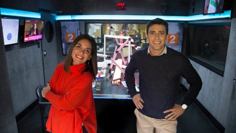 Agostina y Juan Pedro llegan a la programación de los sábados en Radio 2