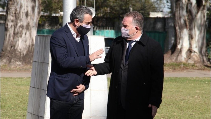 El intendente estuvo presente en el acto de asunción de los nuevos jefes policiales.