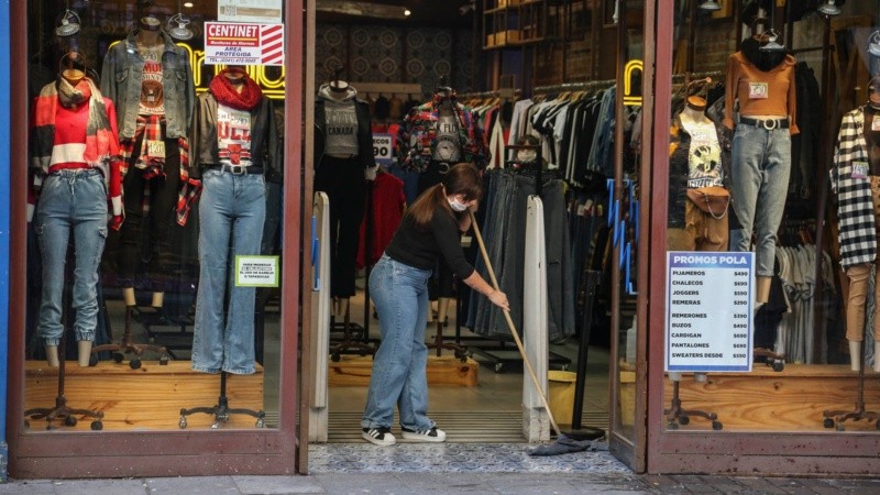 Se amplía la actividad comercial, todos los días de la semana hasta las 19.