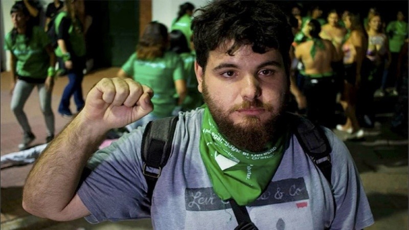 Nicolás Avelluto, de 28 años, hijo del ex secretario de Cultura Pablo Avelluto, murió en su casa del barrio porteño de Núñez .