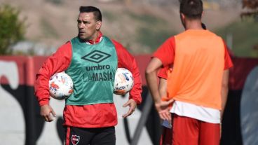 Fernando Gamboa tuvo su primer día de trabajo en Bella Vista y contó con un plantel de 34 jugadores.