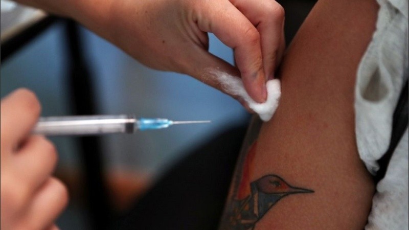 Chile ya vacunó con dos dosis al 59,2% de la población objetivo.