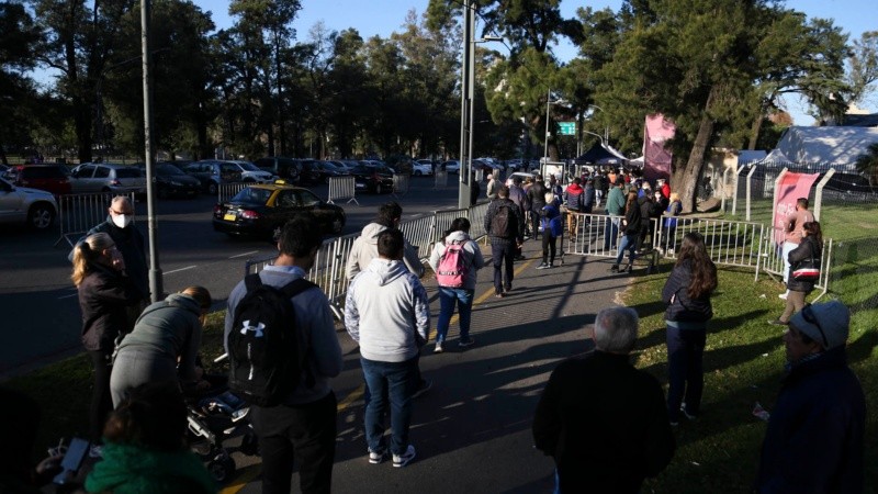 En la ex Rural de Rosario el operativo avanza.