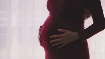 La vacunación a embarazadas ya estaba vigente, desde febrero, su vacunación , pro sólo con condiciones de riesgo.