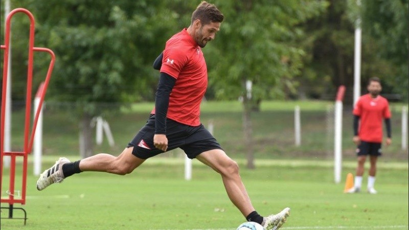 González quedaría libre de Estudiantes.