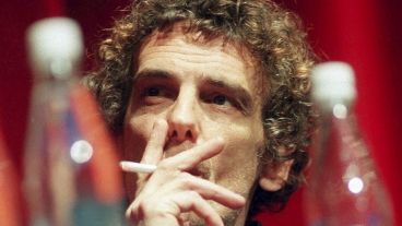 La grabación de Spinetta fue publicada originalmente en 1997.