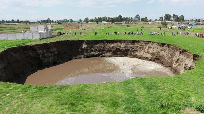 El agujero podría crecer unos nueve metros más según los expertos.