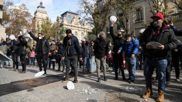 Platos rotos frente a Gobernación este jueves