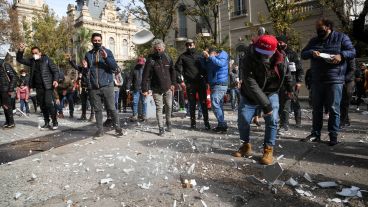 Platos rotos frente a Gobernación este jueves