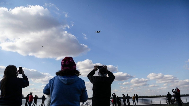 Las pruebas aéreas para el Día de la Bandera en Rosario.