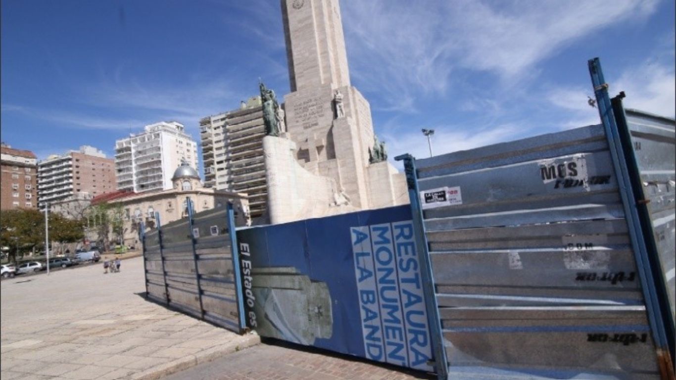 Monumento a la desidia: la historia de la obra que nunca terminó de arrancar