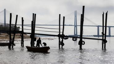 Postales de la bajante: el río Paraná a la altura de Rosario registró este martes una altura de 0.15 metros.