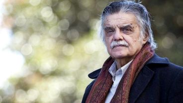 El exdirector de la Biblioteca Nacional había sido internado hace un mes producto de complicaciones tras contagiarse covid.