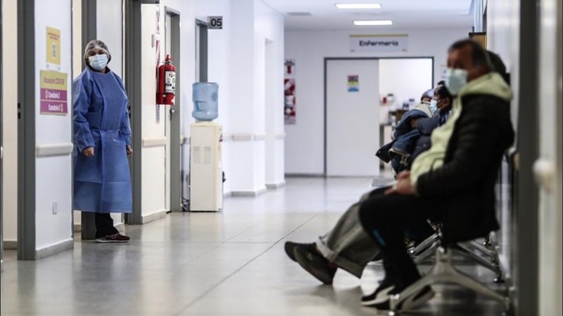 Cerca de 800 fallecidos en el reporte de este martes.